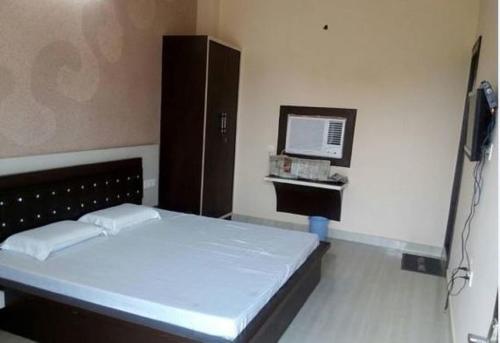 Матхура: Hotel Gitanjali