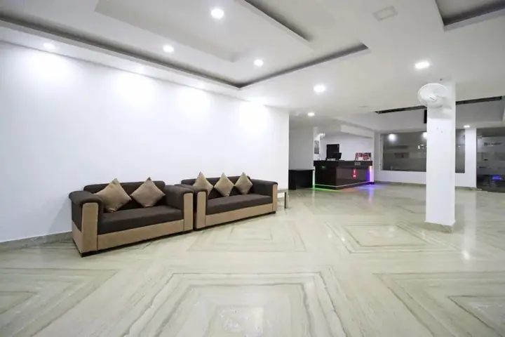 Катра: OYO 5097 Reddison Square