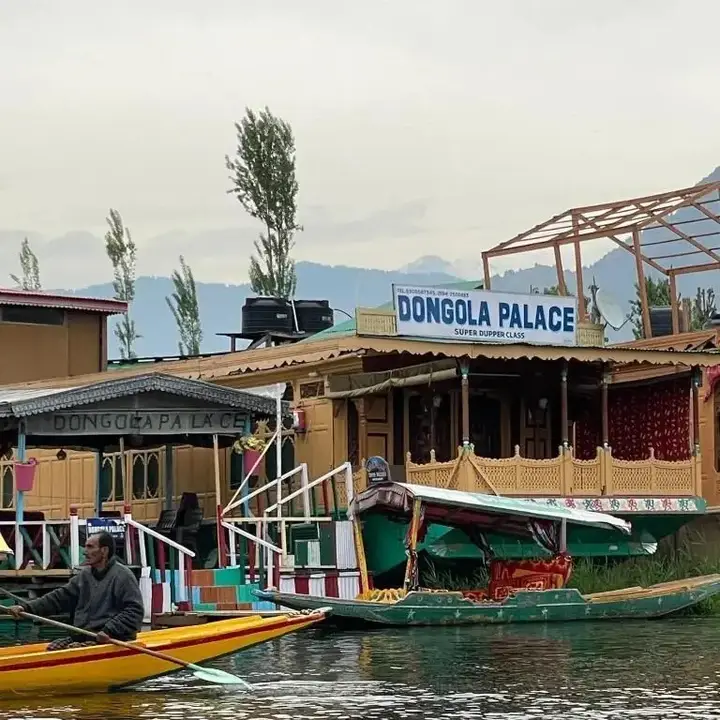 Шринагар: Sikandra Palace Group Of House Boats