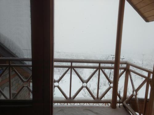 Манали: Peak And Snow Cottage