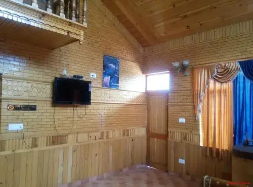Манали: Peak And Snow Cottage