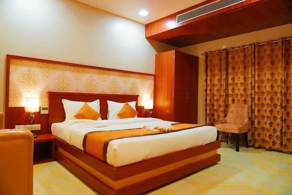 Bilaspur: Hotel Surya