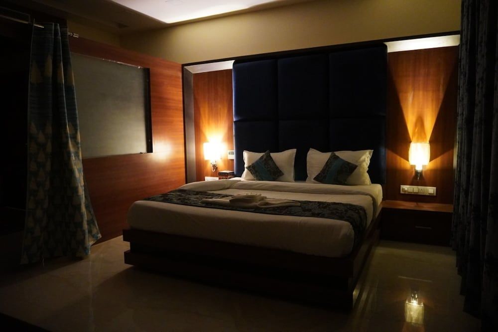 Bilaspur: Hotel Surya