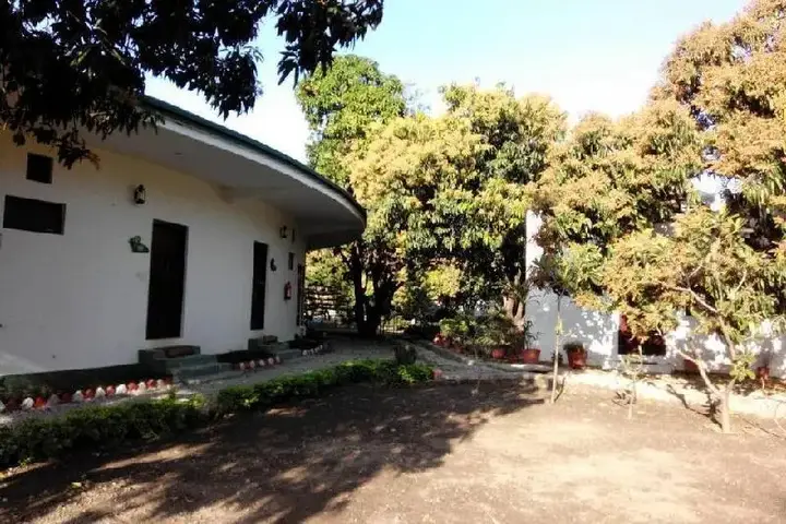 Наинитал: Kanwhizz Hum Tum Resort
