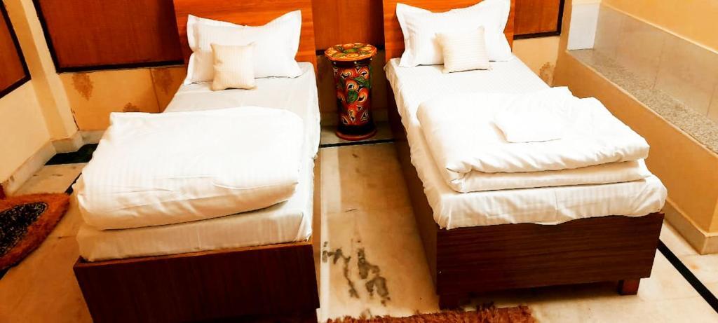 Большая Нойда: Bhambri House Hotel