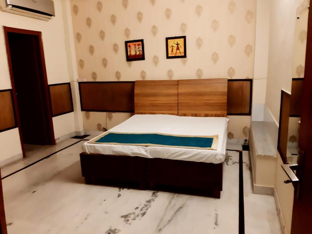 Большая Нойда: Bhambri House Hotel