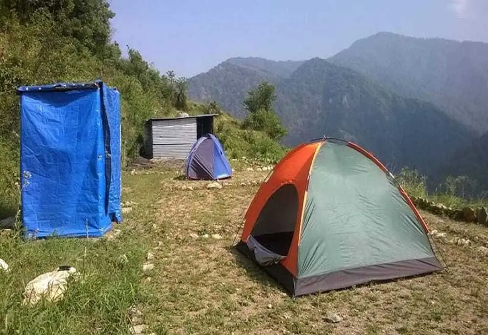 Наинитал: Janardan Resort Churaini