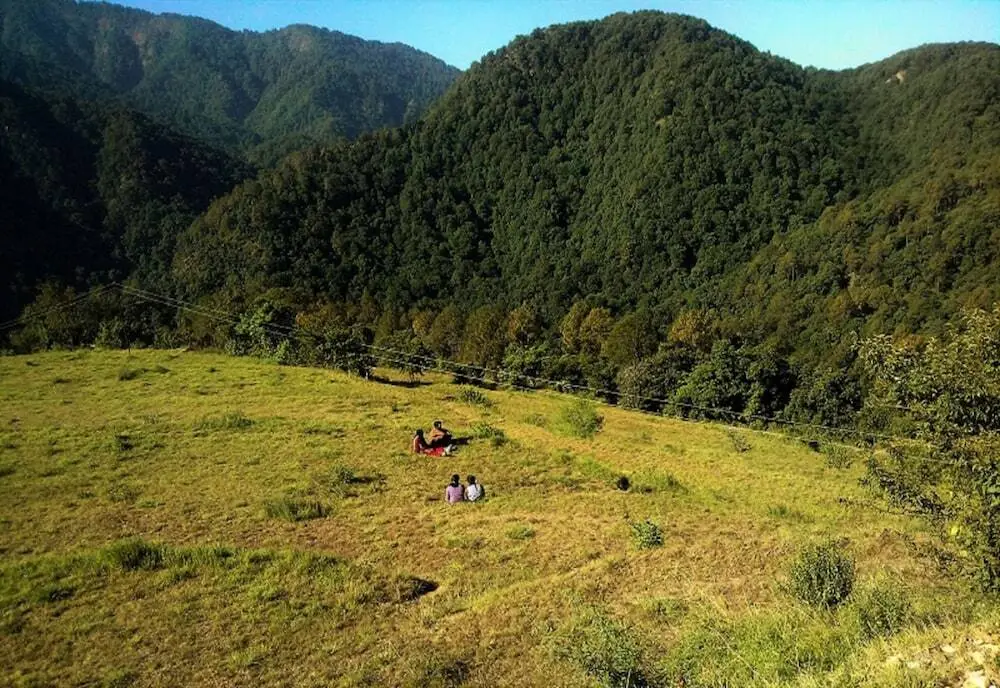 Наинитал: Janardan Resort Churaini