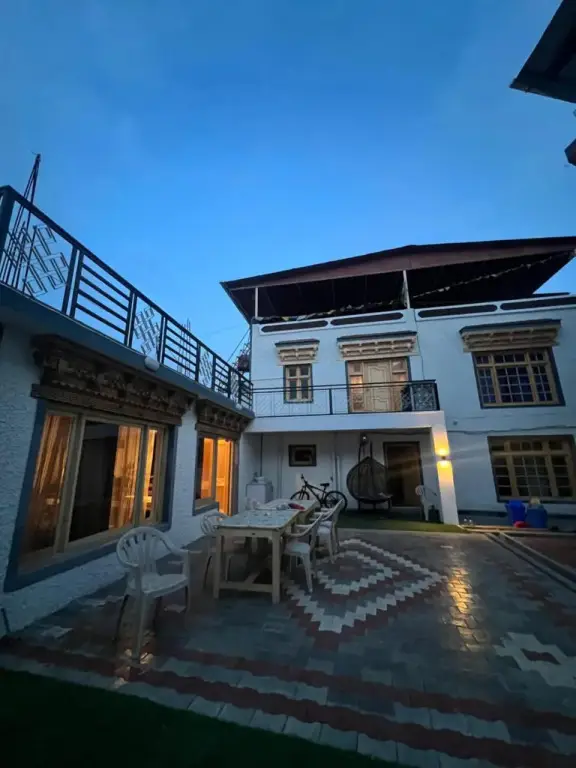 Лех: Kandalha Guest House