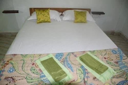 Арамбол: Happy Feet Guest House