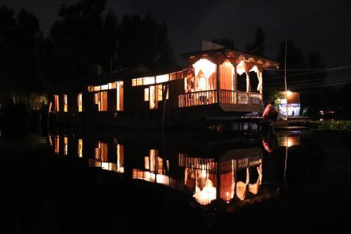 Houseboat Picorot Cliper — фото 1