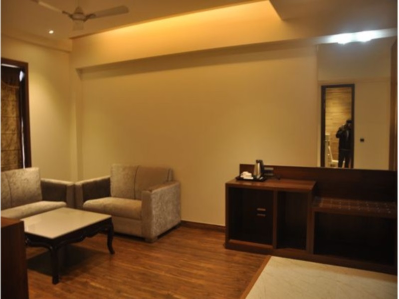 The Royal Bharti Hotel — фото 1