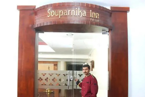Кондотти: Hotel Souparnika Inn
