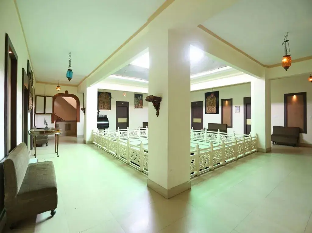 Кота: Hotel Navrang