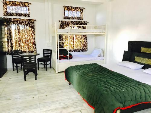 Садри: SPOT ON 40056 Palace Anjali