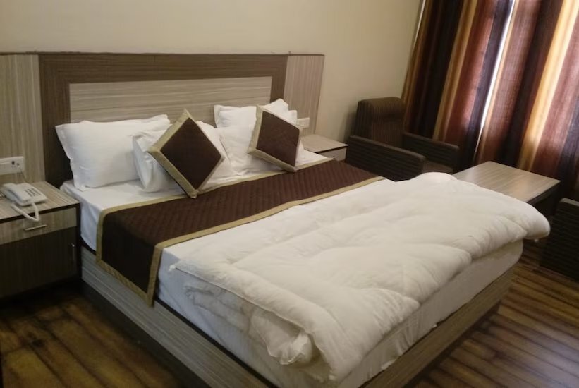 Нимрана: Chandni Midway Resort