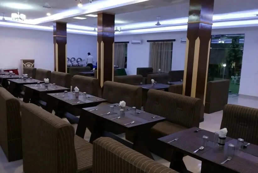 Нимрана: Chandni Midway Resort