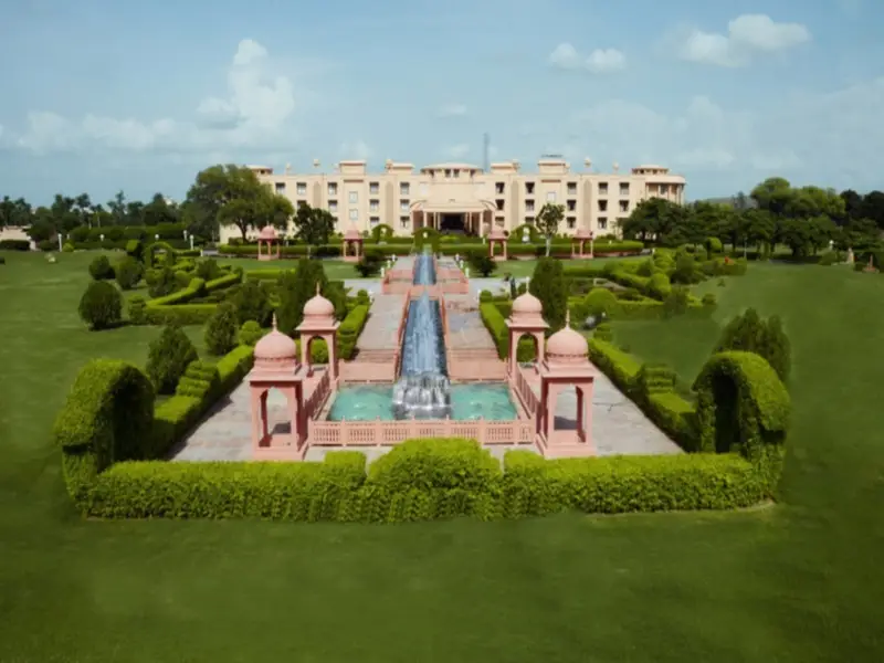 Джайпур: Hotel Gold Palace & Resort