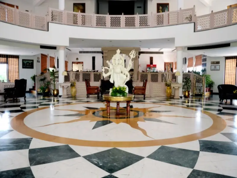 Джайпур: Hotel Gold Palace & Resort