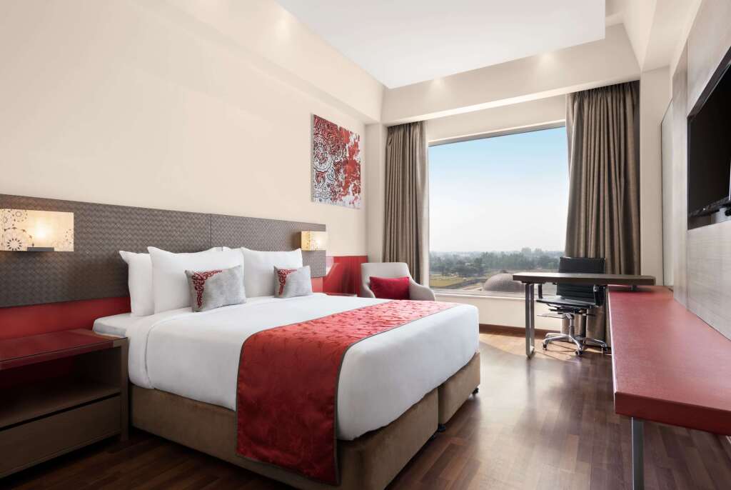 Лакхнау: Ramada by Wyndham Lucknow Hotel and Convention Center