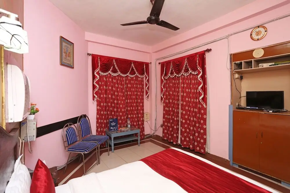 Пури: Hotel Ashraya