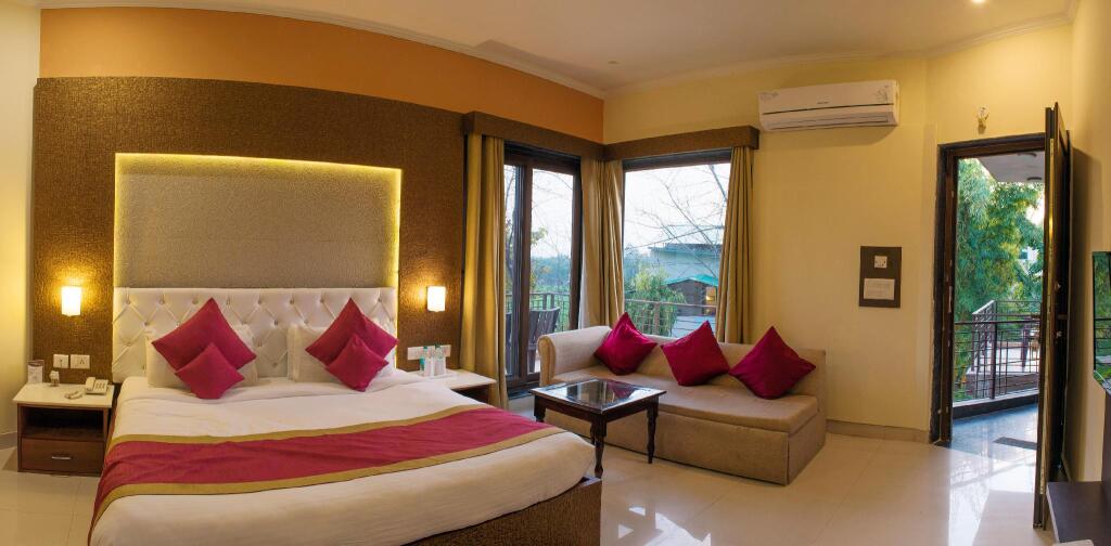 Наинитал: Clarissa Resort
