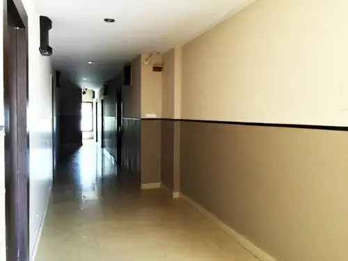 Бангалор: Sky Wood Inn And Suites