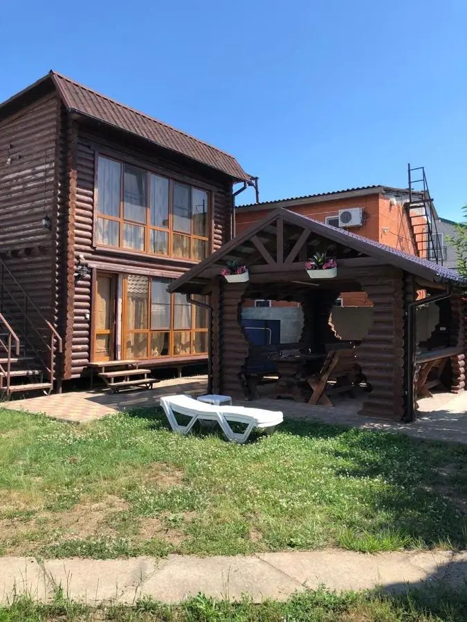 Благовещенская: Guest house on Kubanskiy 15