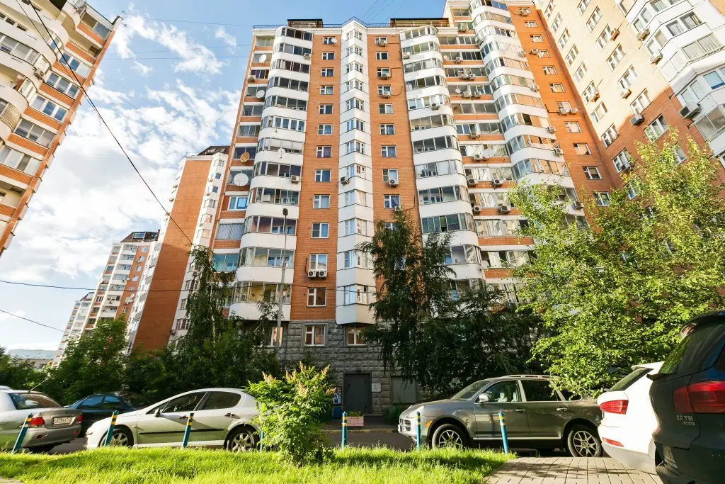 Москва: Cozy 2 Rooms Flat Near Metro Ulitsa 1905 Goda Apartments