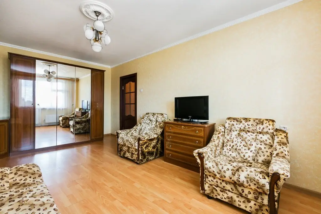 Москва: Cozy 2 Rooms Flat Near Metro Ulitsa 1905 Goda Apartments