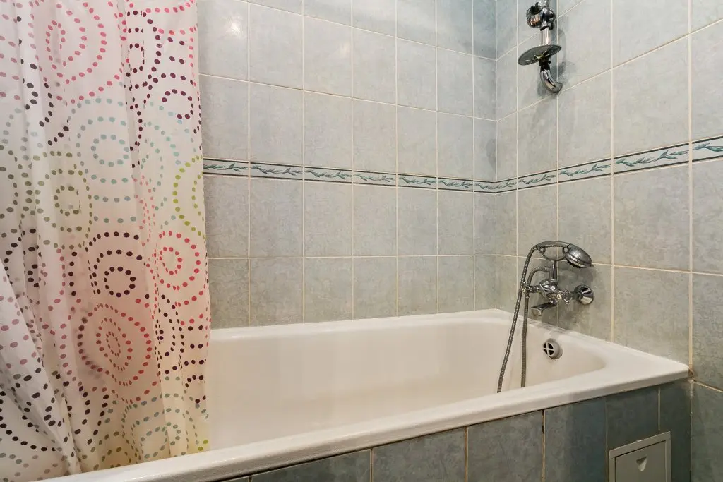 Москва: Cozy 2 Rooms Flat Near Metro Ulitsa 1905 Goda Apartments