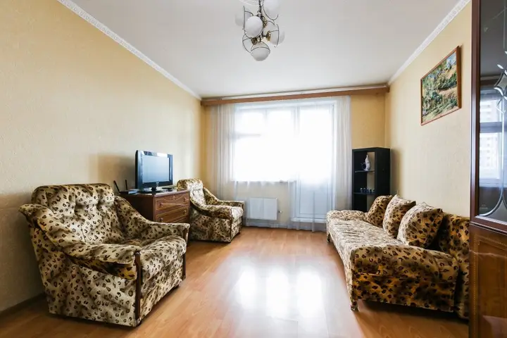 Москва: Cozy 2 Rooms Flat Near Metro Ulitsa 1905 Goda Apartments