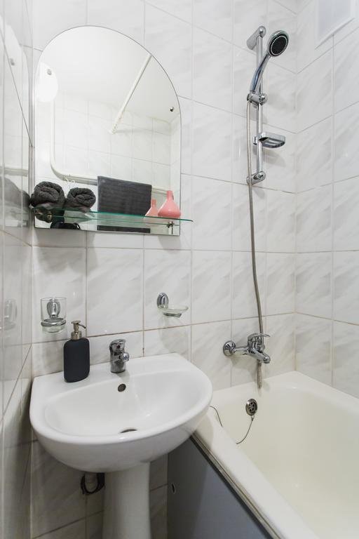Москва: Dailyrooms Na Patriarshih Apartments