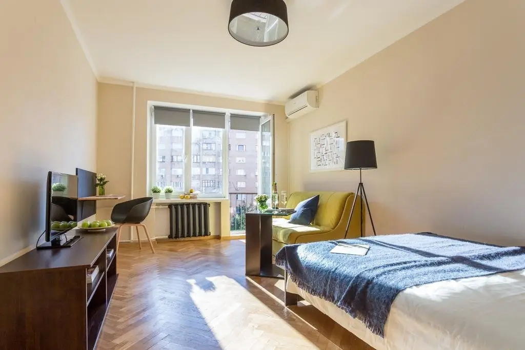 Москва: Dailyrooms Na Smolenskoy Apartments