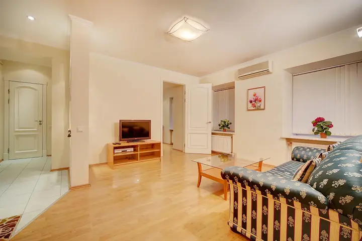 Санкт-Петербург: Elite Realty M.Sadovaya 3 Apt 75 Apartments