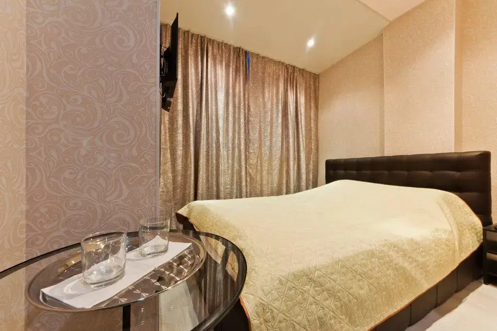 Санкт-Петербург: Fantaziya Na Prosvescheniya Mini-Hotel