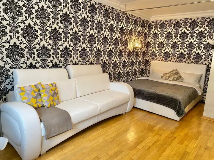Москва: Goldapart Na Baumanskoj Apartments