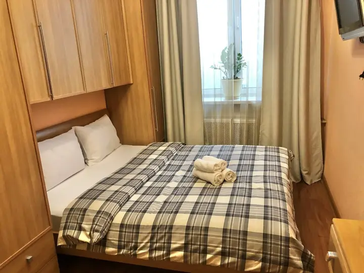 Москва: Goldapart Smolenskij 7 Apartments