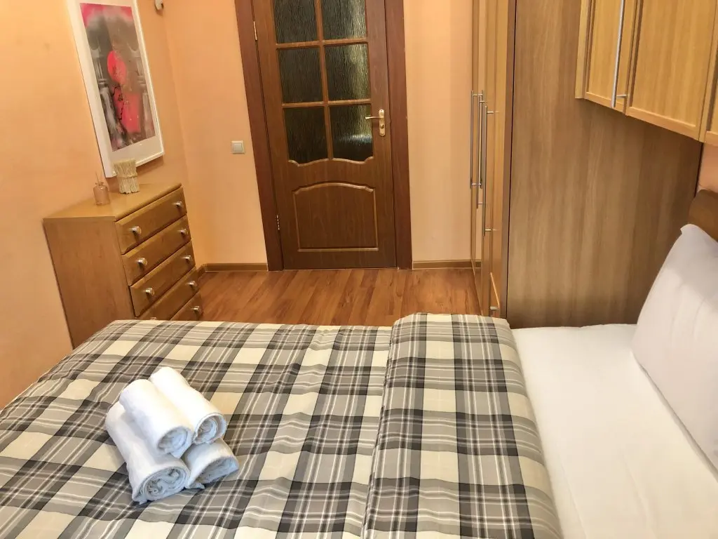 Москва: Goldapart Smolenskij 7 Apartments