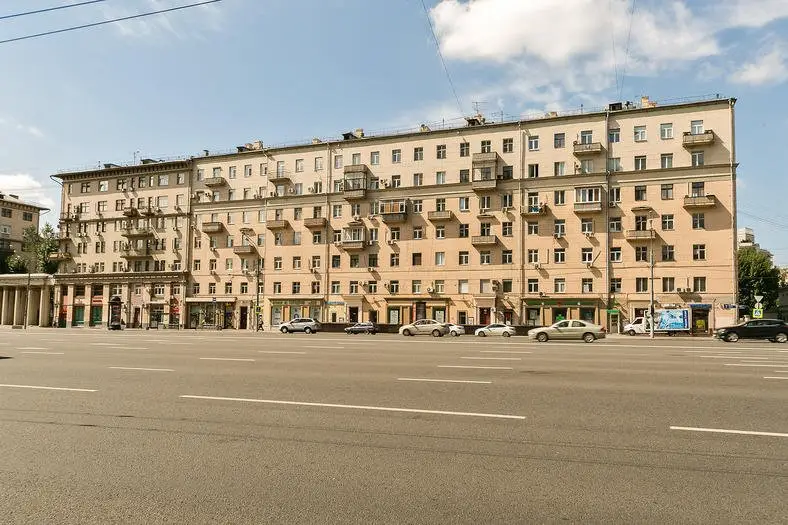 Москва: Goldapart Smolenskij 7 Apartments