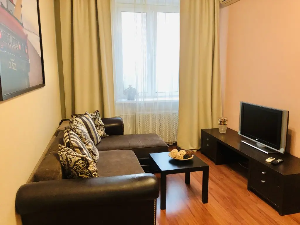 Москва: Goldapart Smolenskij 7 Apartments