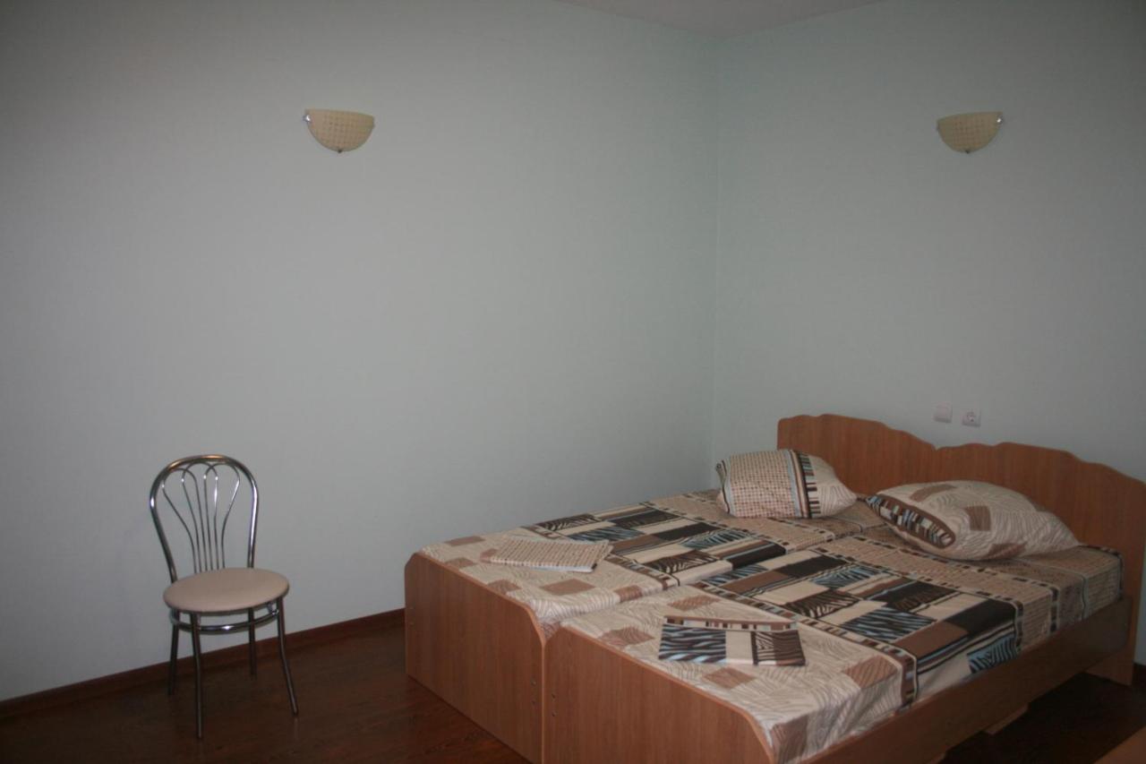 Витязево: Guesthouse Tomskaya