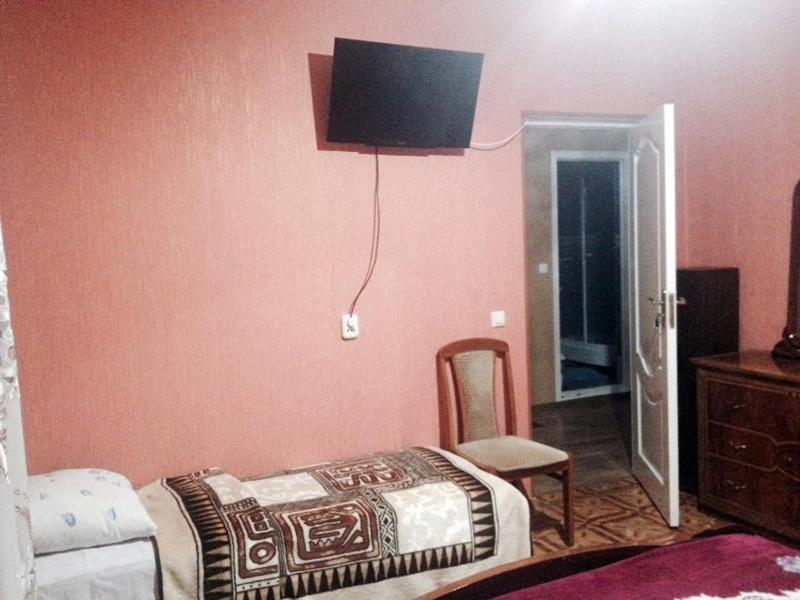 Витязево: Guest House Kristina