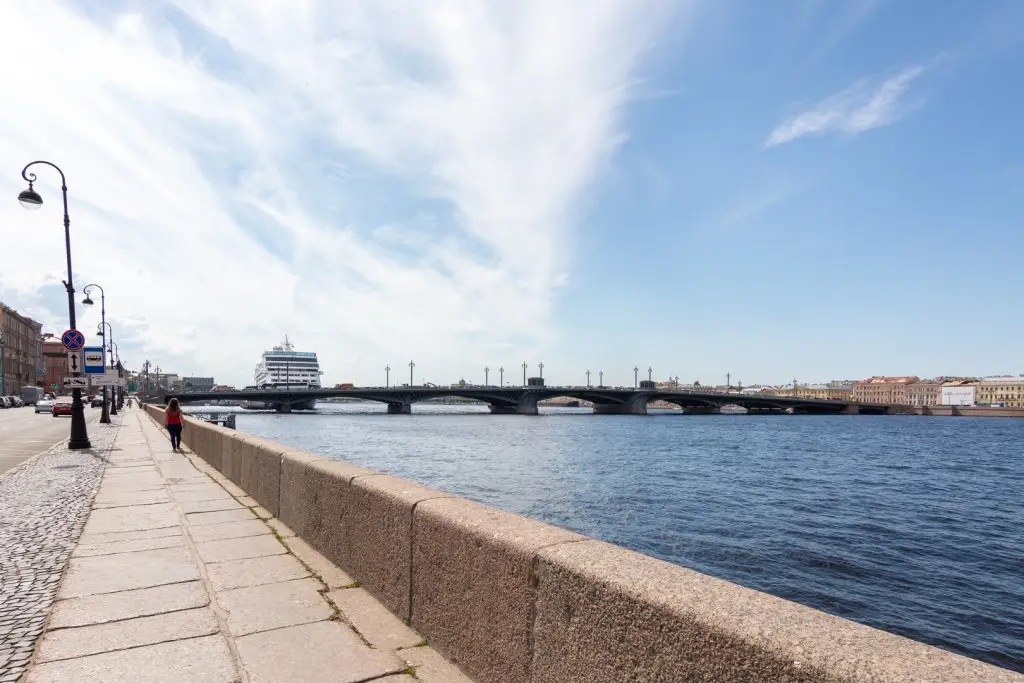 Санкт-Петербург: Gorod Rek Na Anglijskoj Nab Iv Apartments