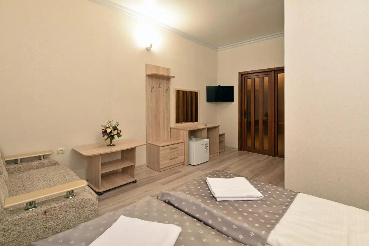 Голубицкая: Guest house Ar-Na