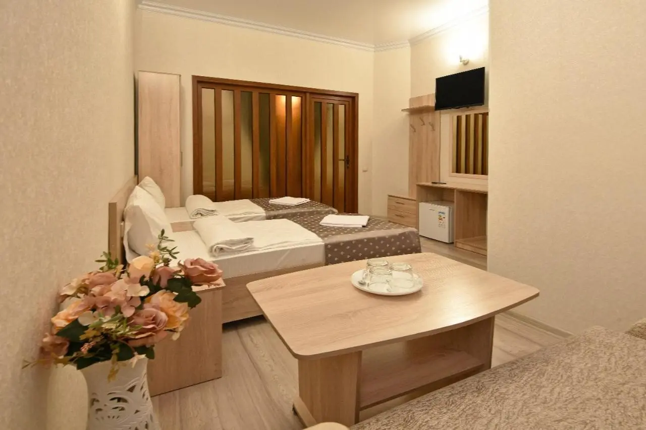 Голубицкая: Guest house Ar-Na