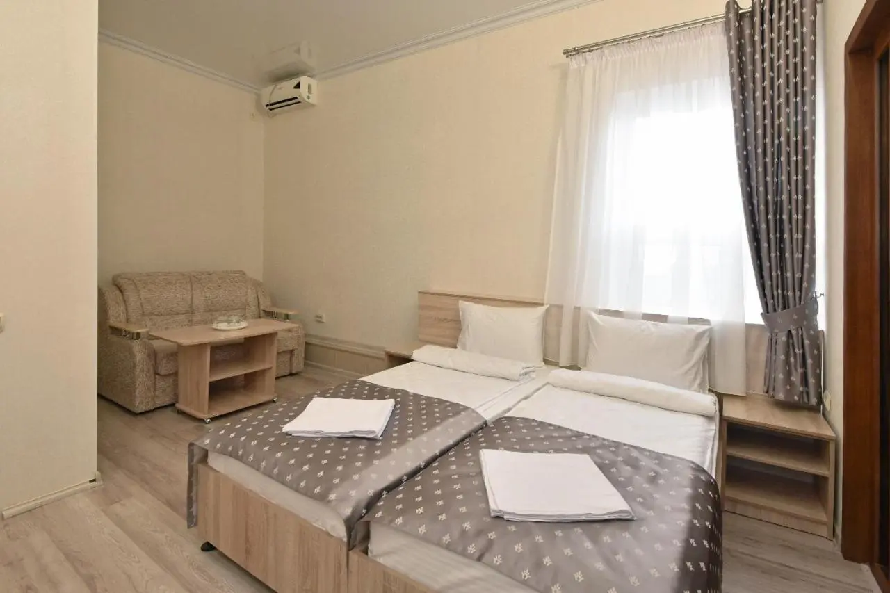 Голубицкая: Guest house Ar-Na