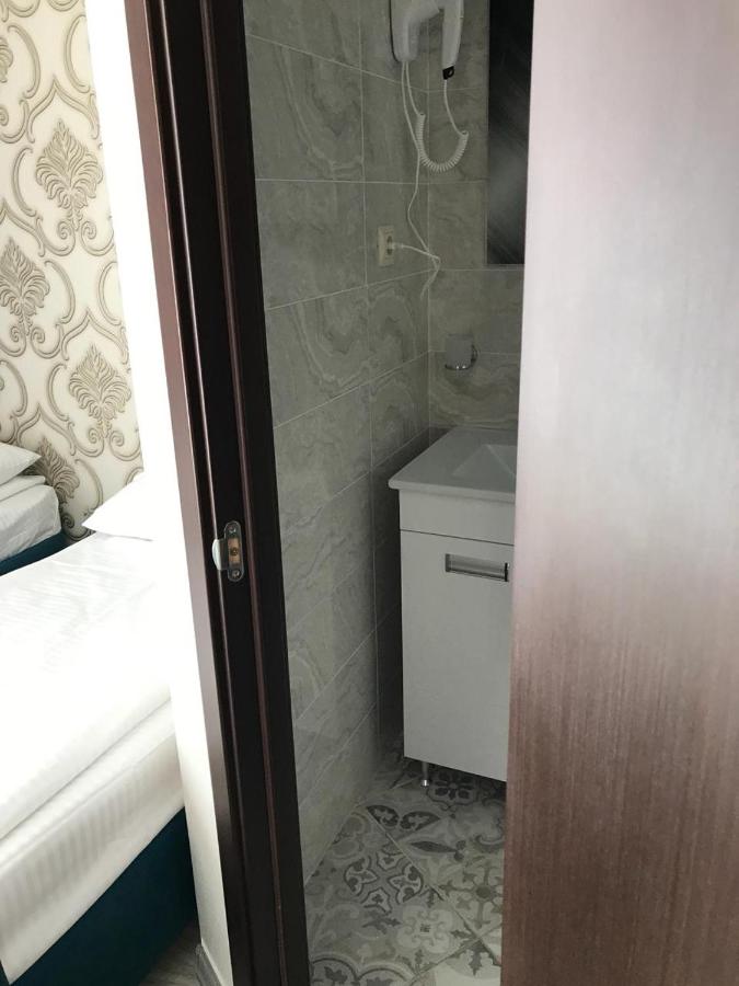 Вардане: Guest House Family