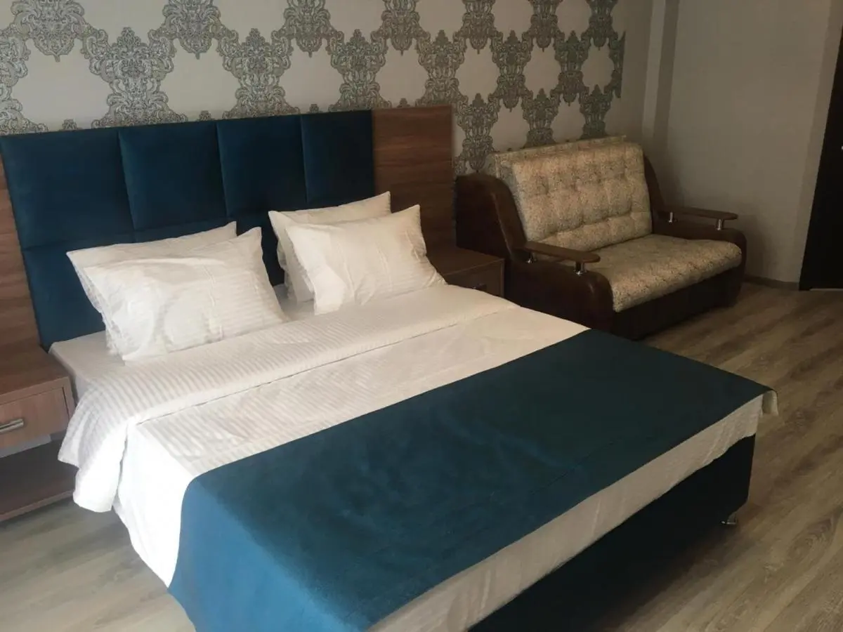 Вардане: Guest House Family