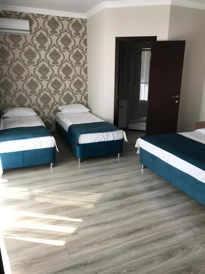 Вардане: Guest House Family